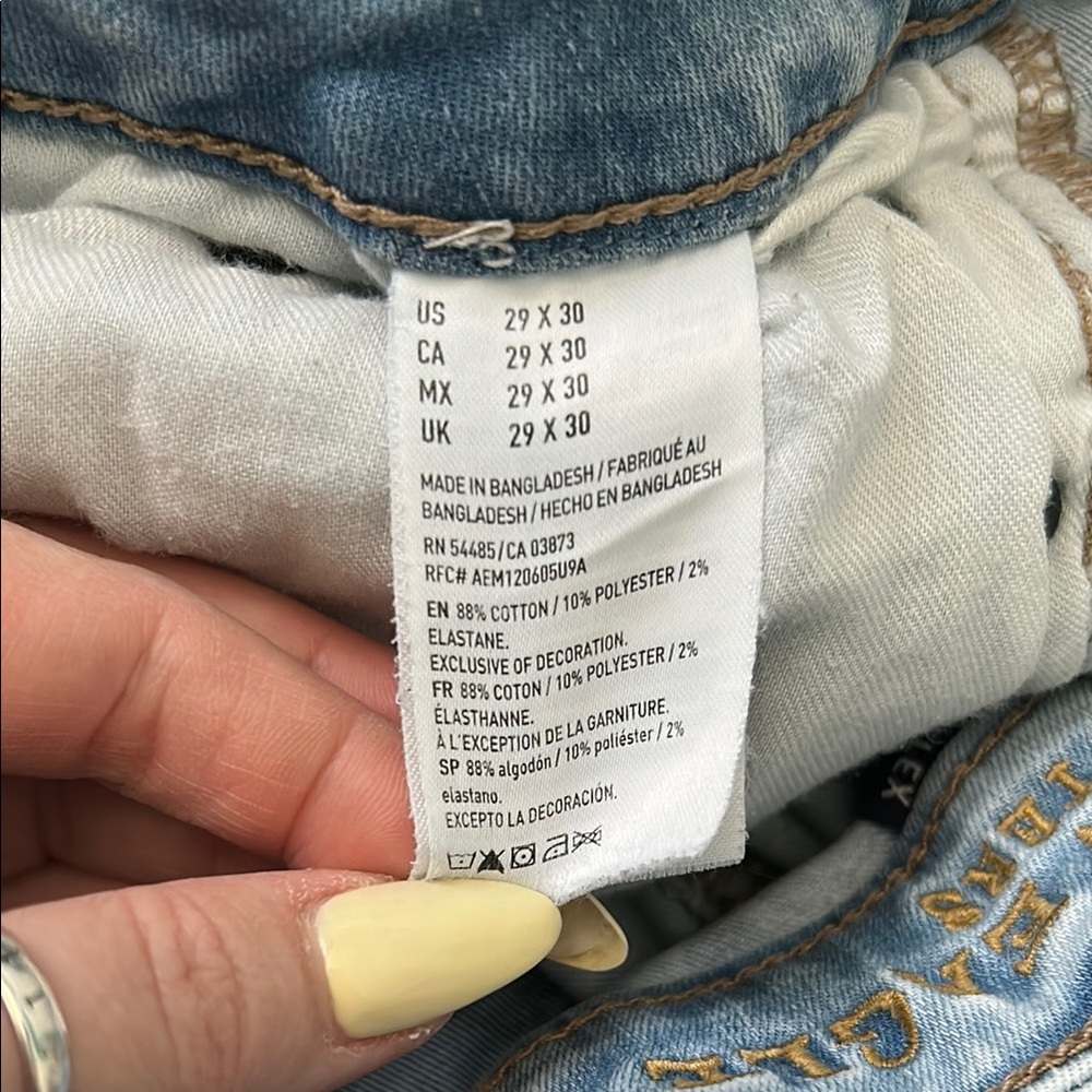 **LAST CHANCE!! American Eagle Outfitters Men’s Slim Cut Distressed Jeans - Picture 11 of 14
